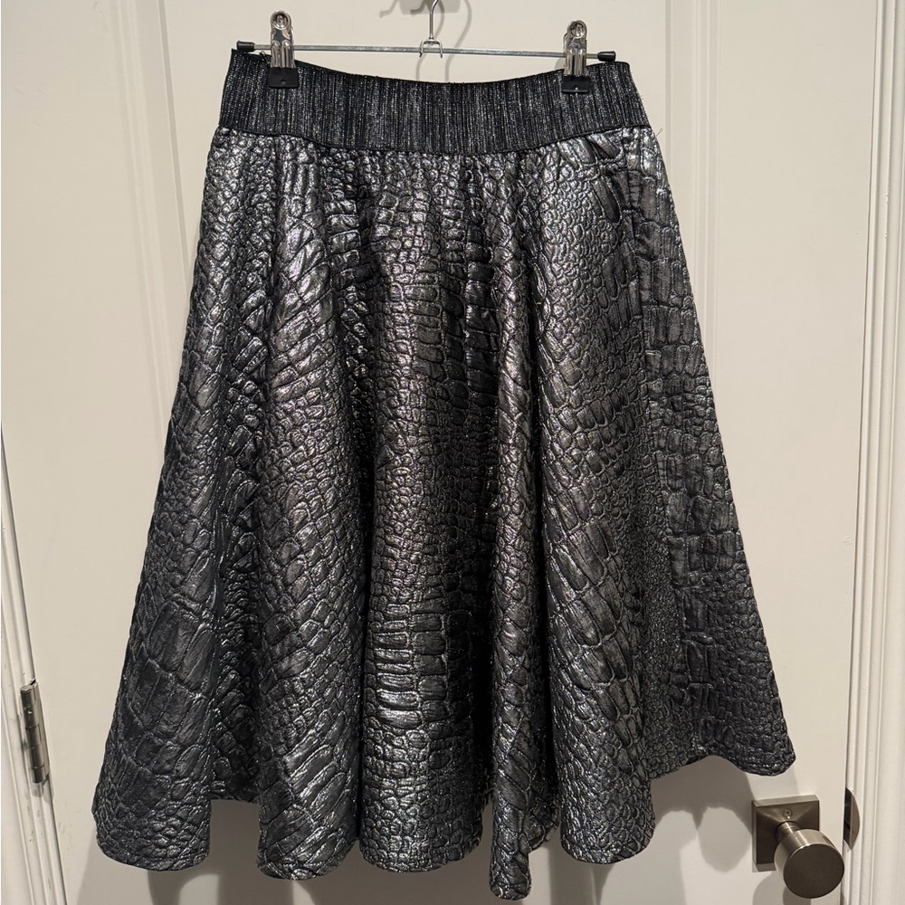 Elegant Silver Textured Women's Skirt